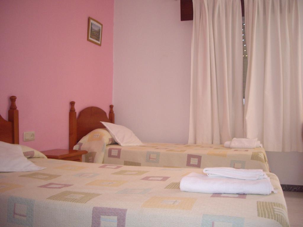 Hostal Mini Golf Los Canos De Meca Szoba fotó