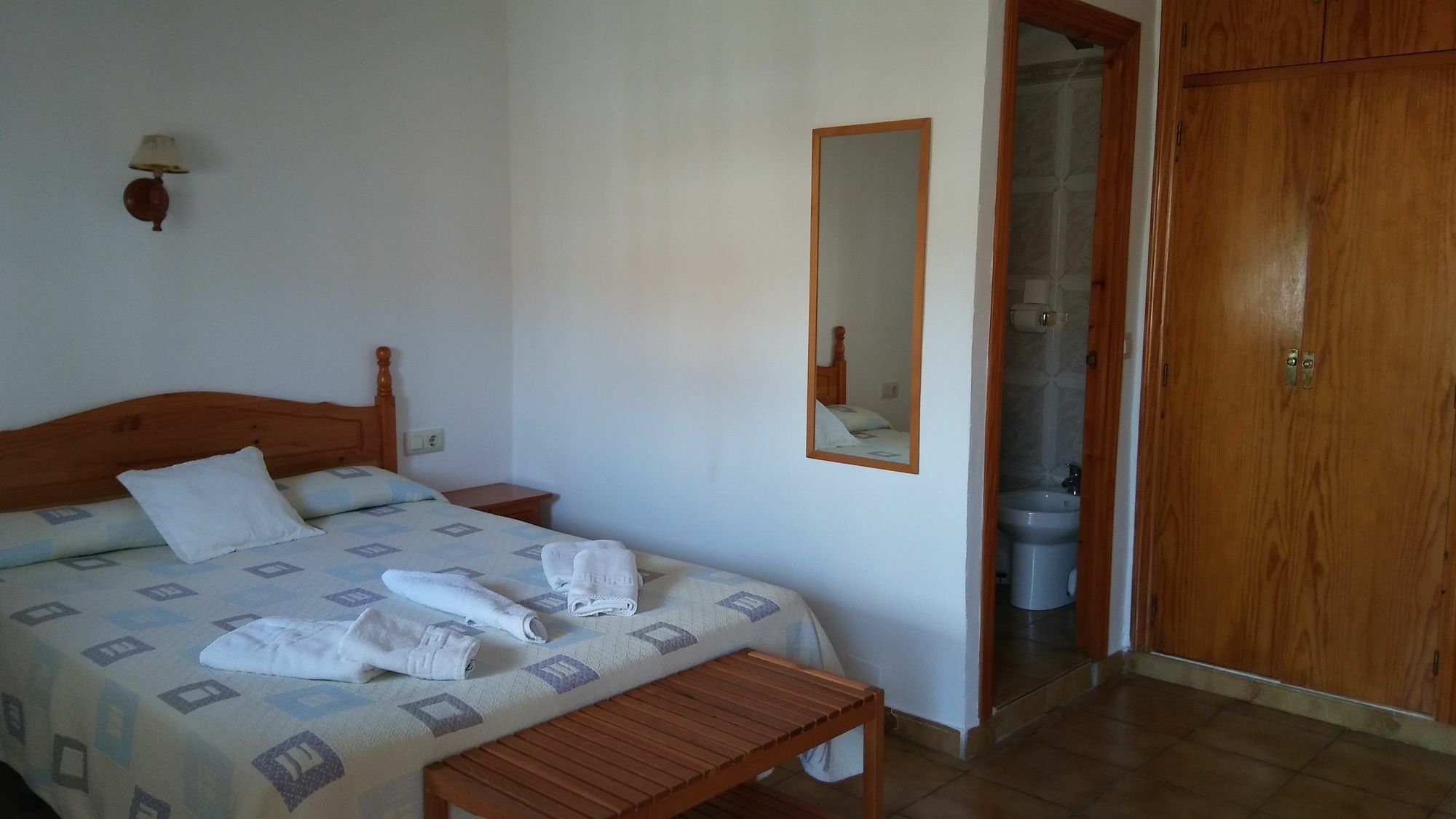 Hostal Mini Golf Los Canos De Meca Kültér fotó