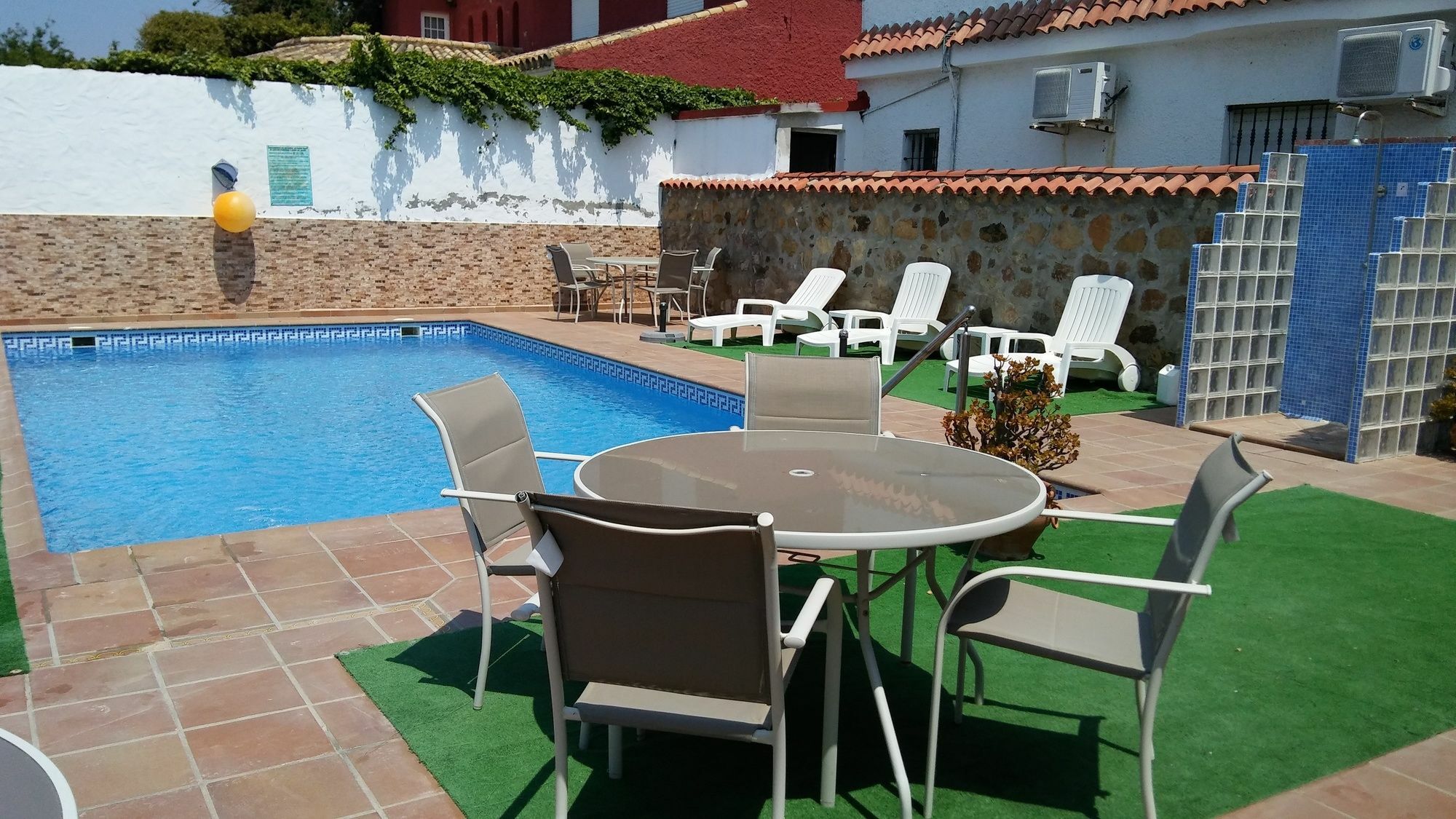 Hostal Mini Golf Los Canos De Meca Kültér fotó