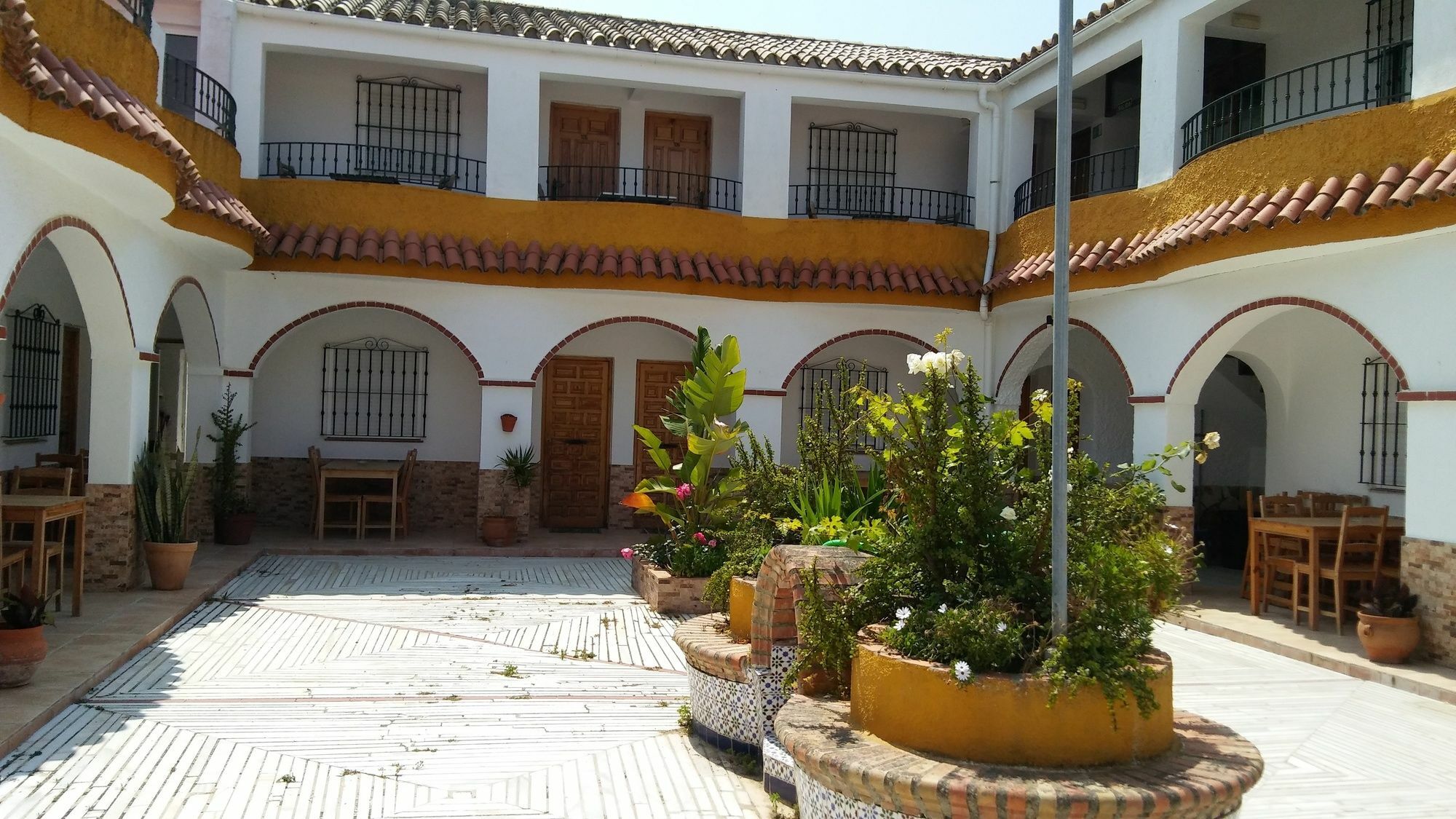 Hostal Mini Golf Los Canos De Meca Kültér fotó